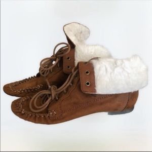 American Rag Ruby Suede moccasin boots size 5